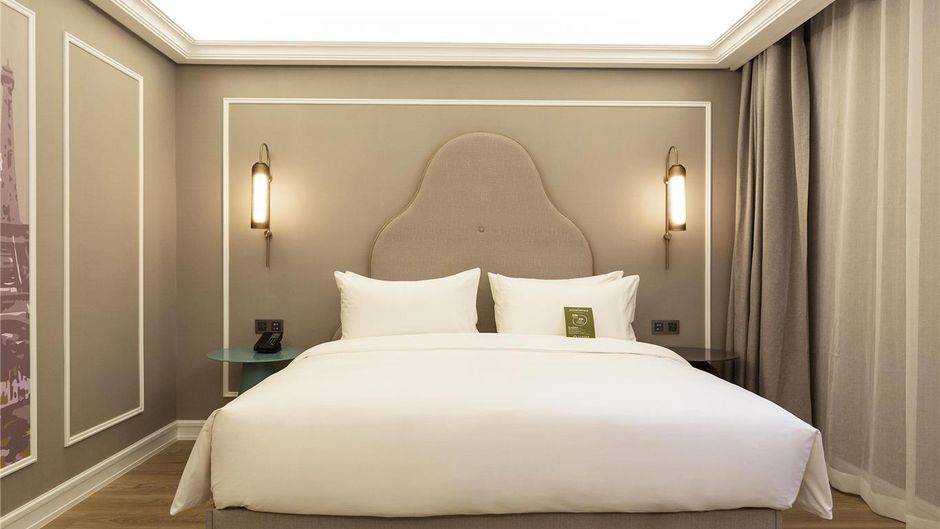 Mercure Taiyuan E Tech Room