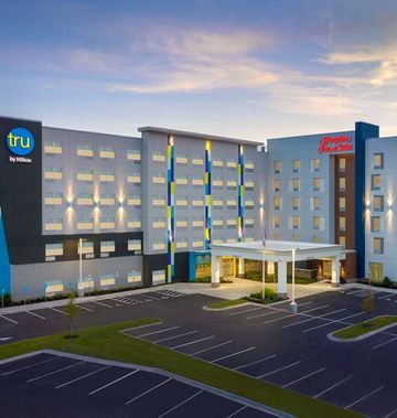 Tru by Hilton Airport Lake Pointe
