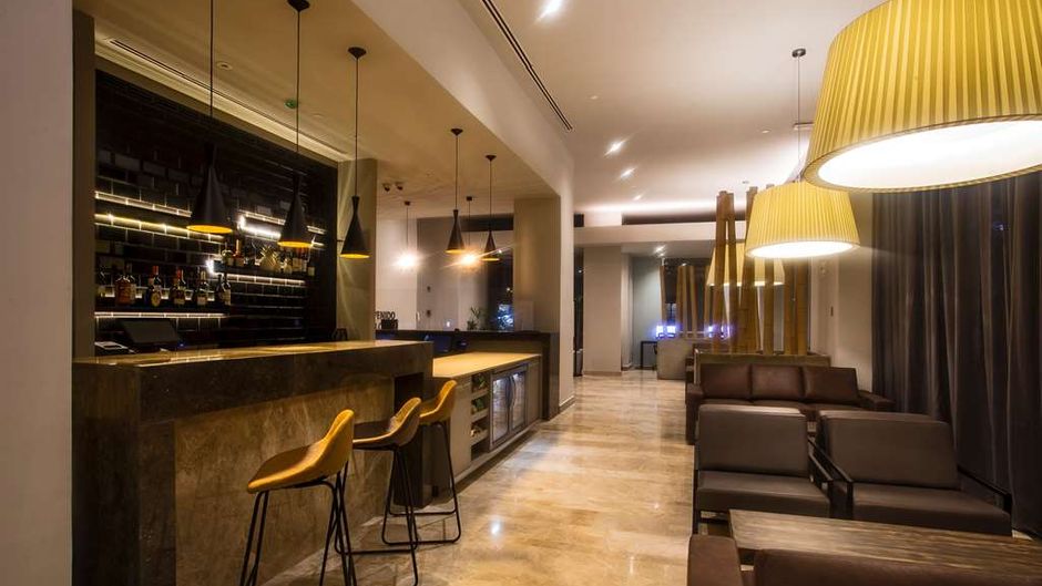 Hampton by Hilton David Lobby
