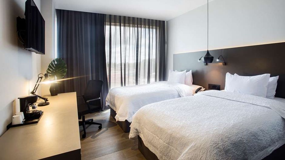 Hampton by Hilton David Room