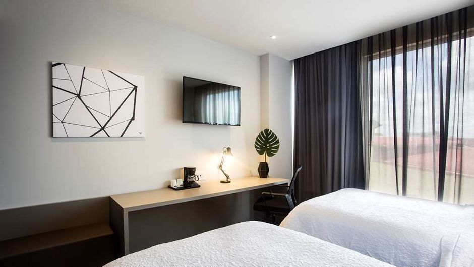 Hampton by Hilton David Room