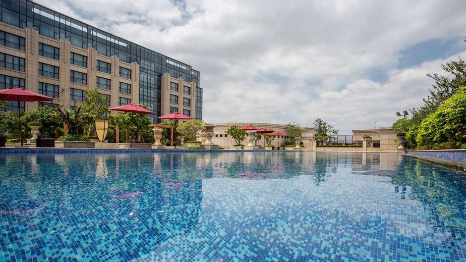 Howard Johnson by Wyndham Glory Plaza Pool