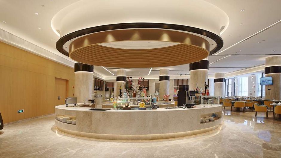 Howard Johnson by Wyndham Glory Plaza Restaurant
