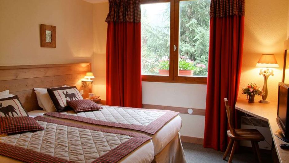Hotel Tourmaline Room