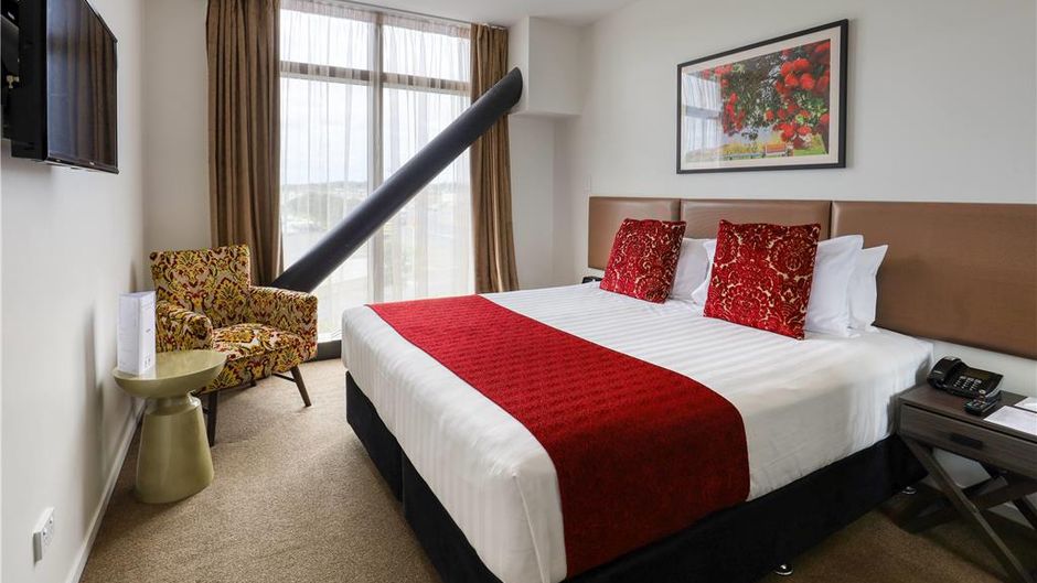 Ramada Stes by Wyndham Pacific Centre Room