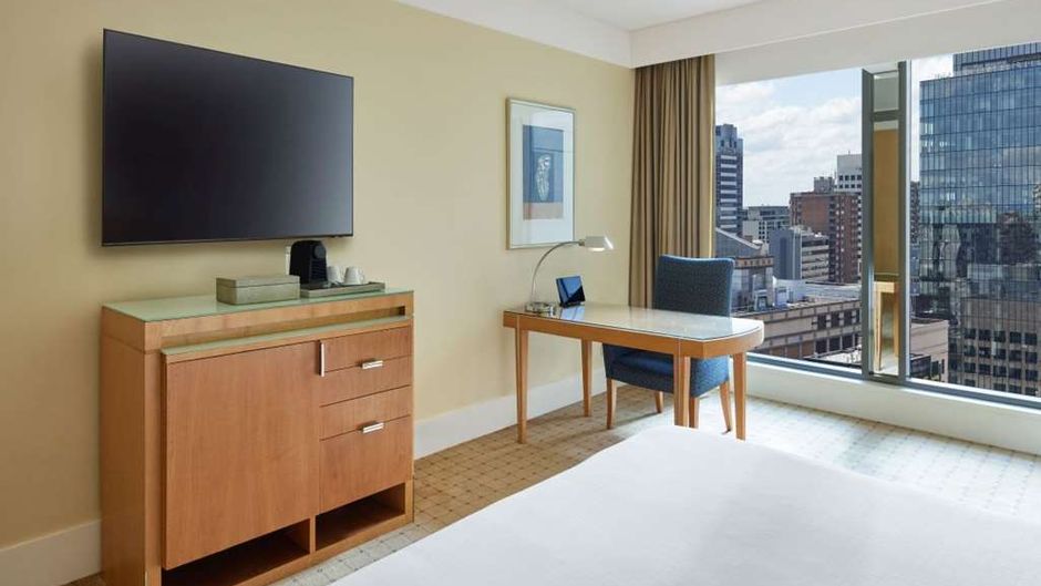 The Fullerton Hotel Sydney Room