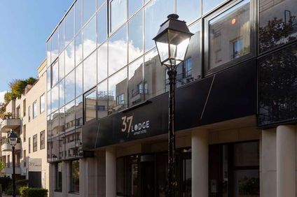 37 Lodge La Defense Courbevoie
