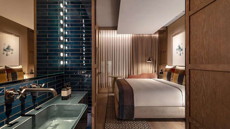 The Londoner Room