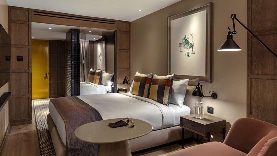 The Londoner Room