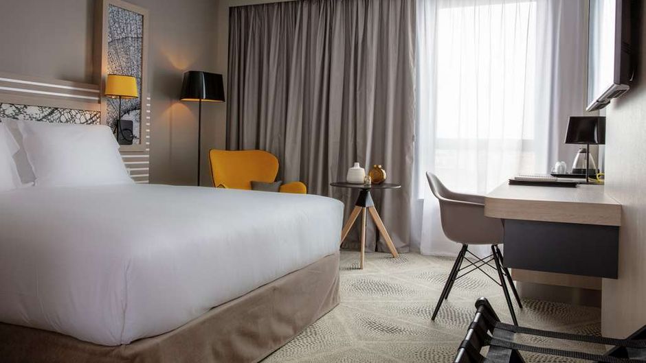 Hilton Garden Inn Massy Room