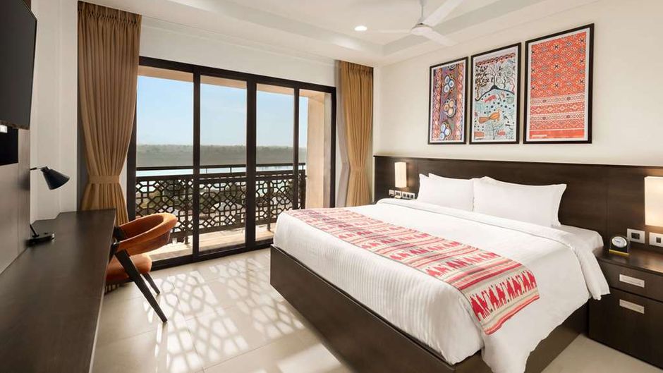 Ramada Encore By Wyndham Statue of Unity Room