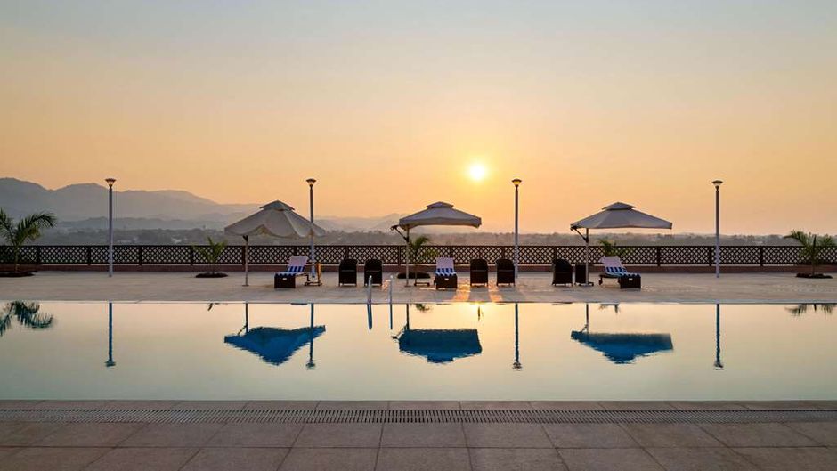 Ramada Encore By Wyndham Statue of Unity Pool
