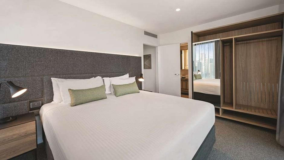 Vibe Hotel Melbourne Suite