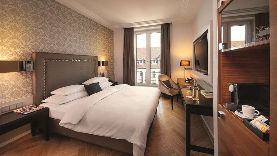 Hotel Maximilian's Room