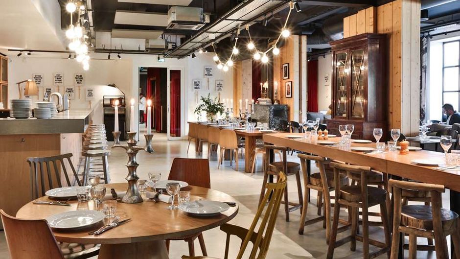 MOB Hotel Paris les Puces Restaurant
