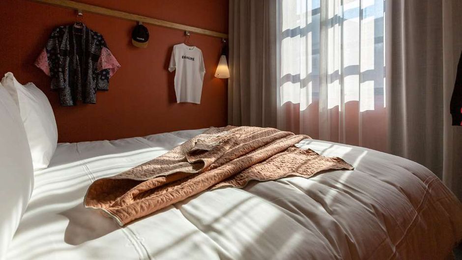 MOB Hotel Paris les Puces Room