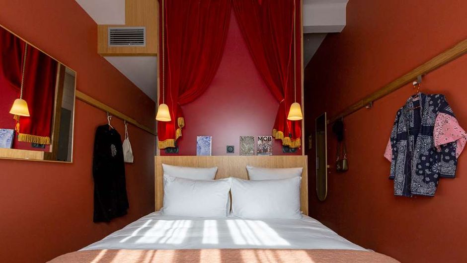 MOB Hotel Paris les Puces Room