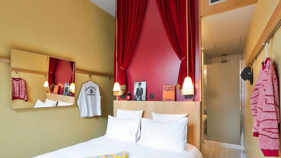 MOB Hotel Paris les Puces Room