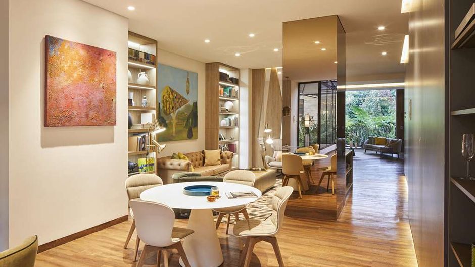 Cassa Luxury Homes Restaurant