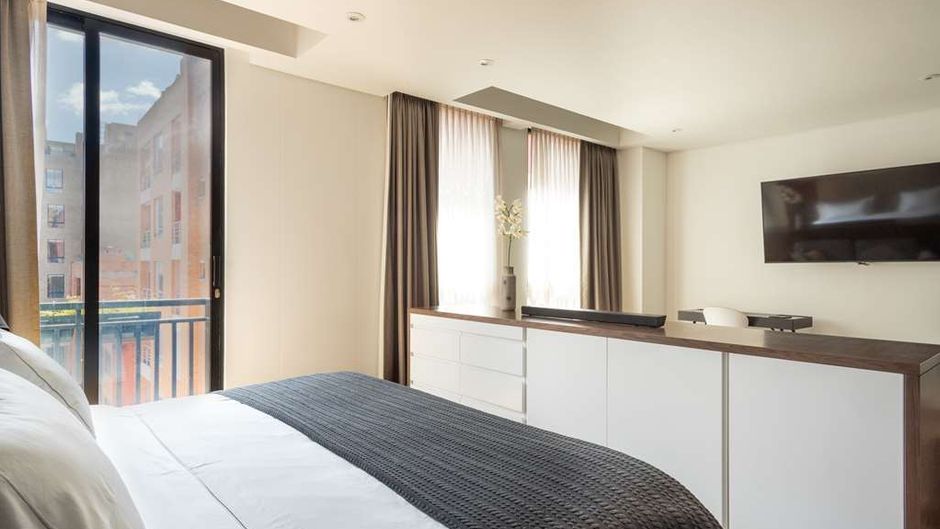 Cassa Luxury Homes Suite