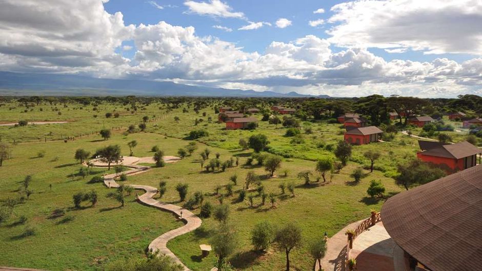 Kilima Safari Camp Exterior