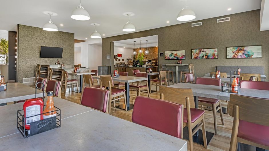 Best Western Plus Dauphin Restaurant