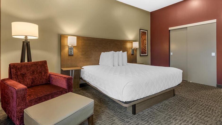 Best Western Plus Dauphin Room