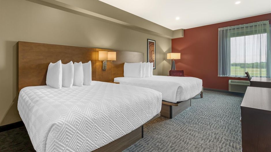 Best Western Plus Dauphin Room