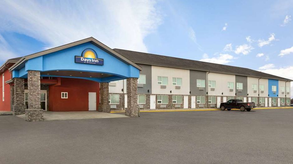 Days Inn by Wyndham Wainwright Exterior