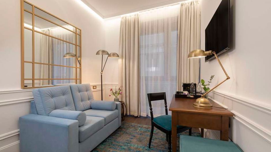 H10 Villa de la Reina Room