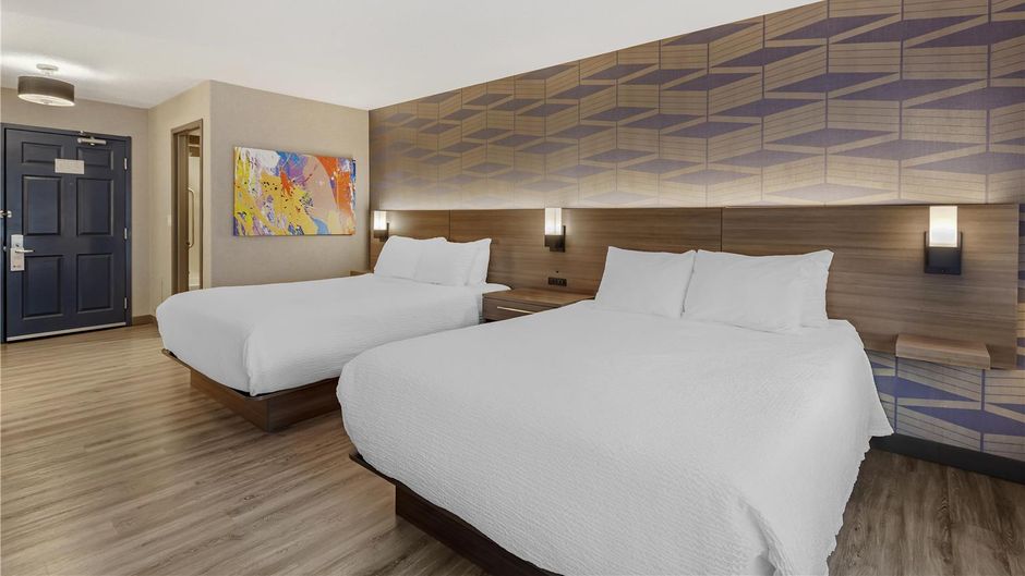 Best Western Plus West Edmonton Room