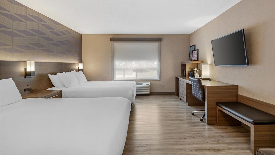 Best Western Plus West Edmonton Room