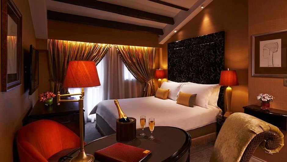 The Scarlet Singapore Room