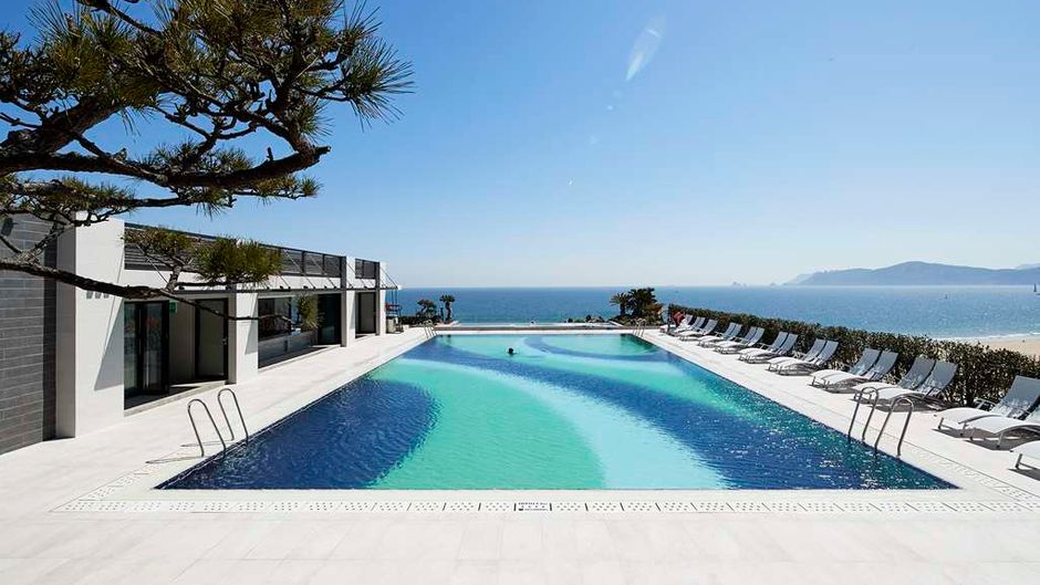 Paradise Hotel Busan Pool