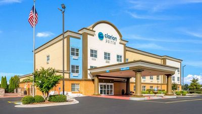 Clarion Pointe Huntsville Airport
