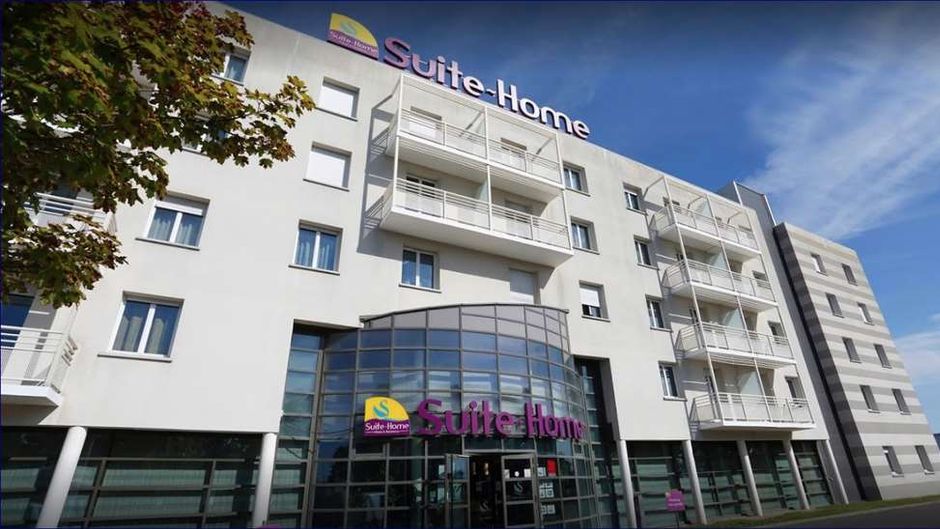 Suite-Home Saran Exterior