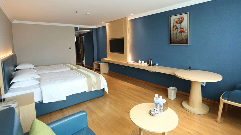 Ramada Encore by Wyndham Kaili West Room