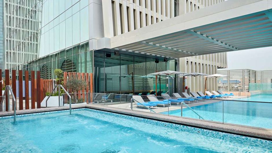 Hilton Garden Inn Kuwait Pool