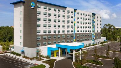 Tru by Hilton Orlando Convention Center