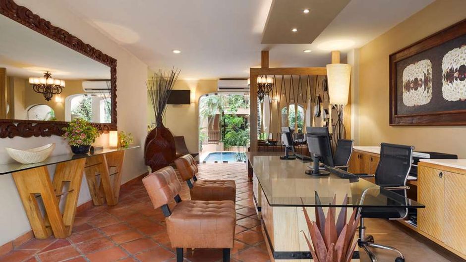 Acanto Hotel, Trademark Collection Lobby