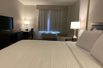 Wingate by Wyndham JFK Apt/Far Rockaway