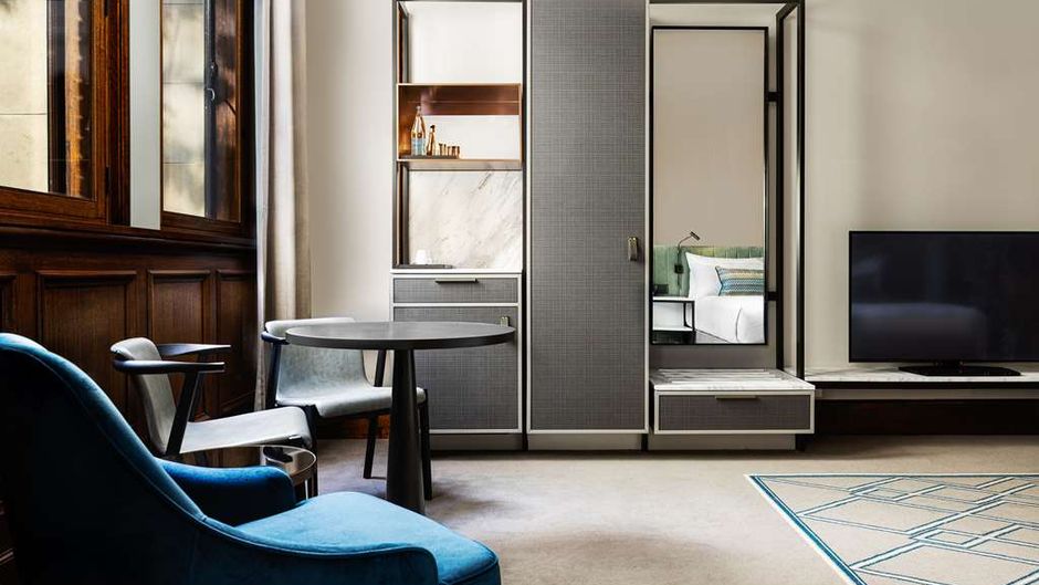Hilton Melbourne Little Queen Street Room