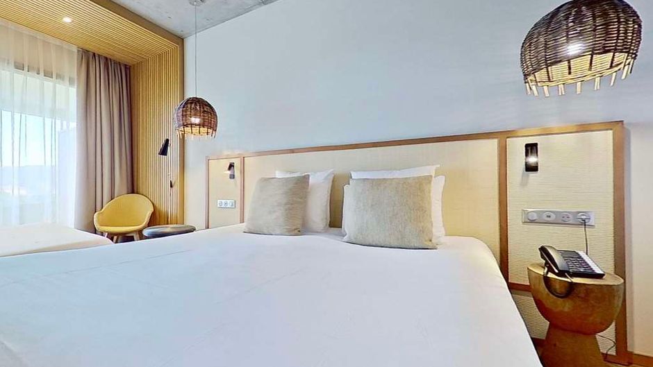 Golden Tulip Porto Vecchio Room