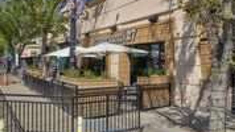 Varscona Hotel on Whyte Exterior
