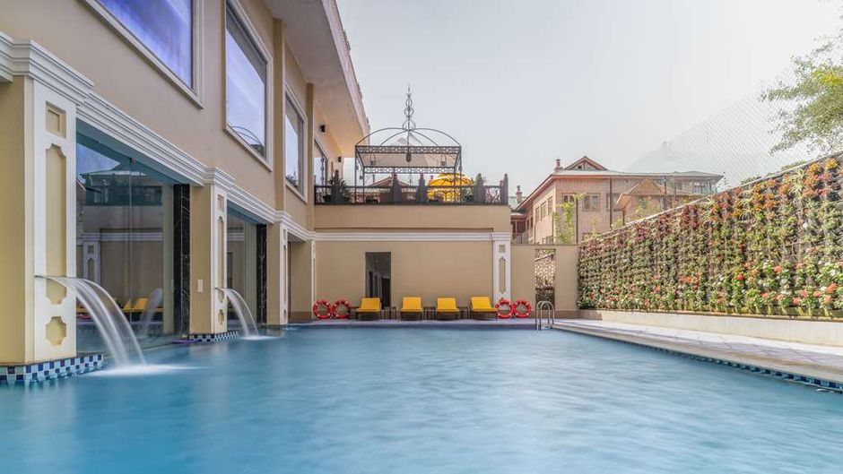 Radisson Coll Hotel & Spa, Riverfront Sp Pool