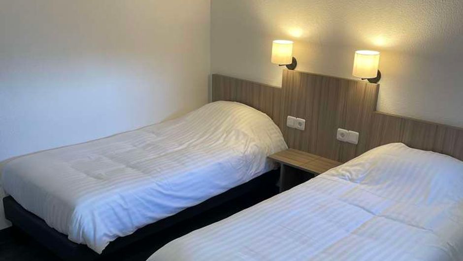 Hotel Kyriad Direct Lure Room