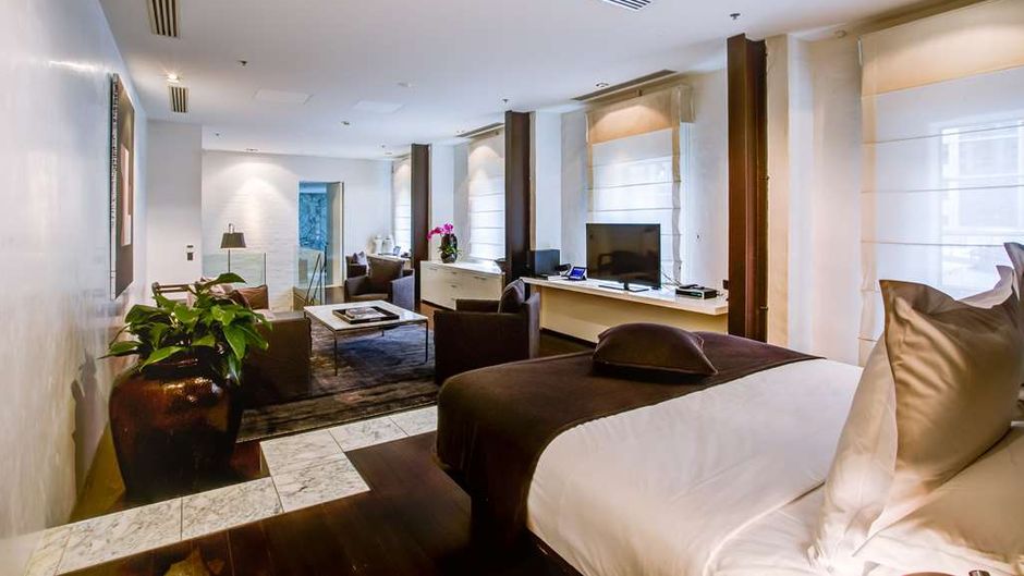 Establishment Hotel Suite