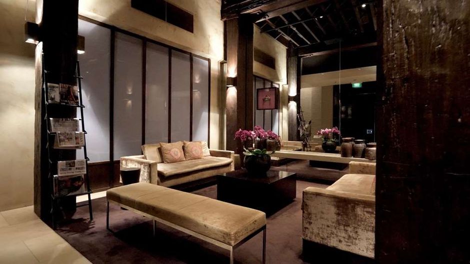 Establishment Hotel Lobby