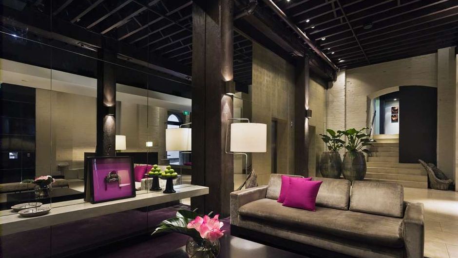 Establishment Hotel Lobby