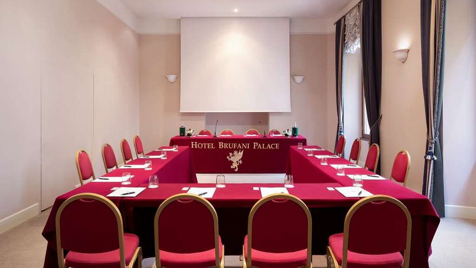 Sina Brufani Meeting